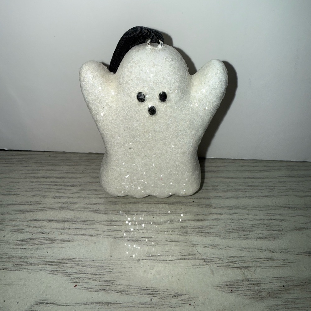 Bethany Lowe Peep Ghost ornament in white